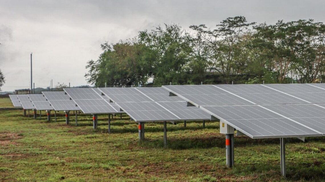 Base aérea de Palanqueros: primera en implementar paneles solares y sustituir el 23% de su fuente de energía