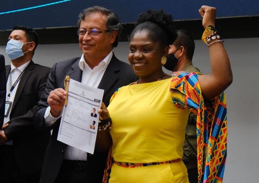 Oficializada la fórmula: Gustavo Petro y Francia Márquez ya inscribieron su candidatura ante la Registraduría