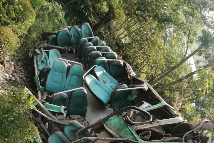 Tragedia en Santander: seis niños murieron tras brutal accidente de un bus escolar