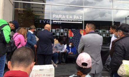 Nuevo plantón ante la JEP: víctimas exigen el cumplimiento del Acuerdo de Paz