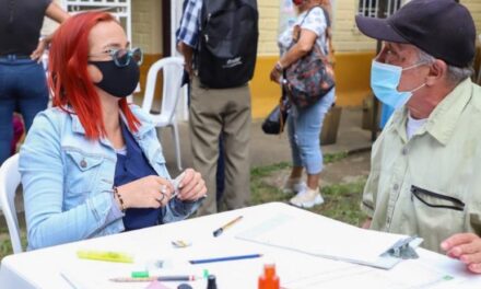 Más de 199.000 personas mayores se benefician con los programas sociales en Medellín: conozca las iniciativas