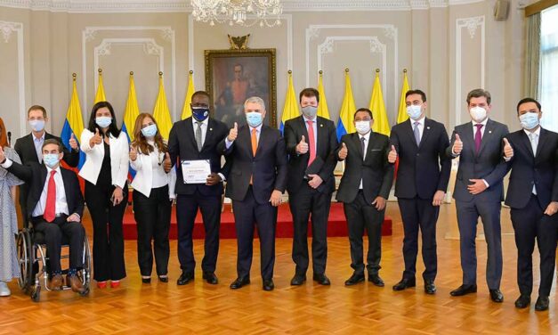 Más de 360 postulaciones para reconocer a los mejores servidores públicos del país