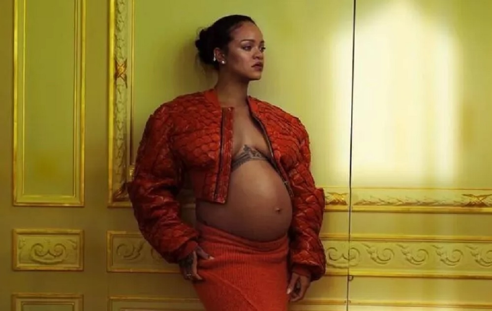 Rihanna dio a luz a su primer hijo: revolución en las redes sociales