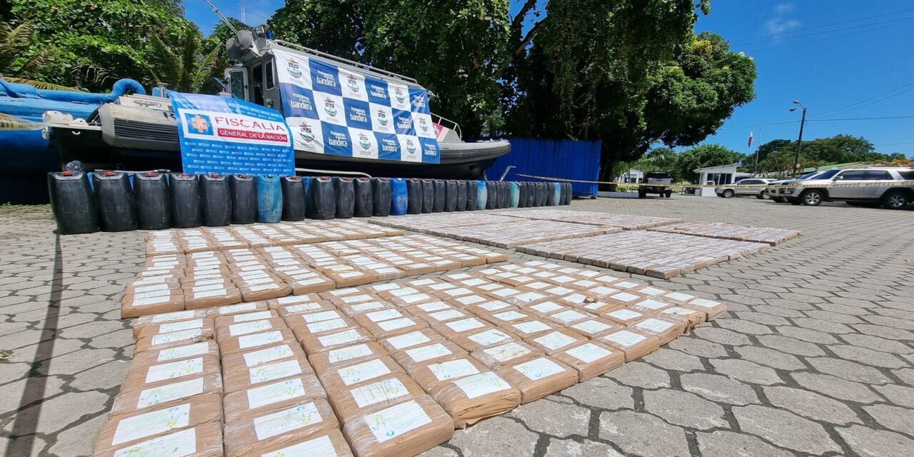 Armada incautó 1.8 Toneladas de Cocaína en el pacifico Colombiano