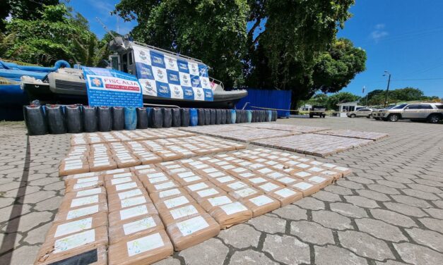 Armada incautó 1.8 Toneladas de Cocaína en el pacifico Colombiano