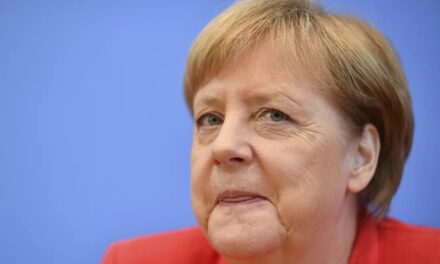 Preocupación por su salud: excanciller alemana Ángela Merkel reveló más detalles sobre los motivos de sus temblores