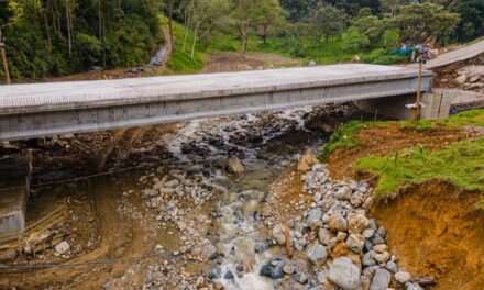 No paran las obras en Medellín: En 90% avanza la construcción del puente Naranjal – Boquerón