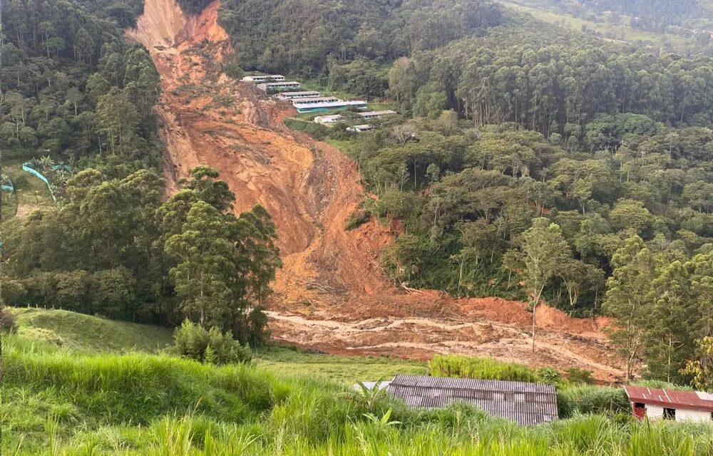 Horror en Medellín: grave deslizamiento de tierra en corregimiento de San Antonio del Prado dejó dos muertos