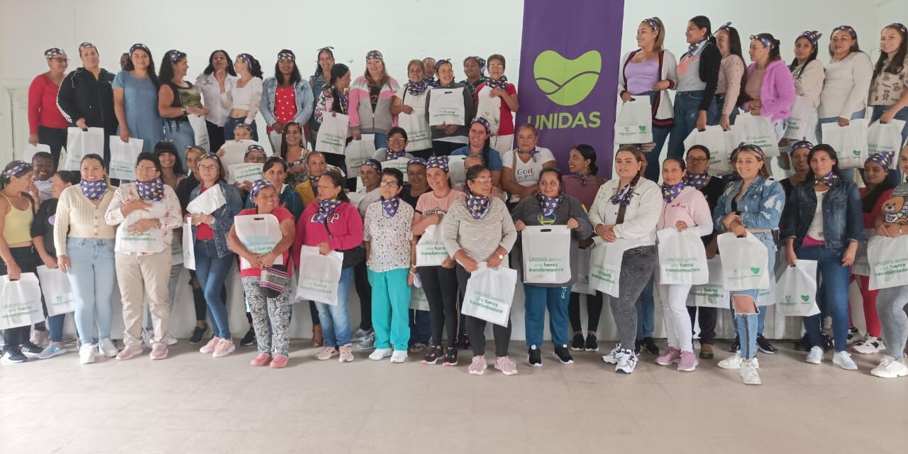 Gobernación de Antioquia inició el programa “La Escuela Busca a la Mujer Adulta”