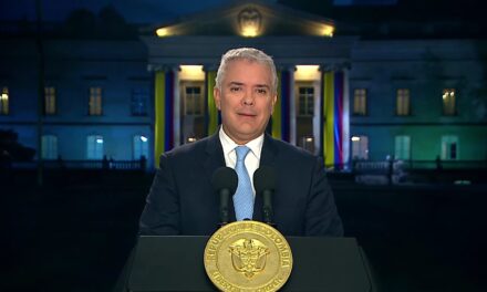 Iván Duque se despidió de los colombianos: «Inmenso es mi honor de haber servido para nuestra patria»