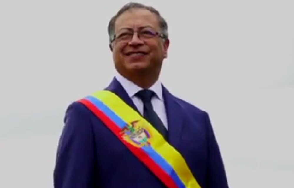 Posesión presidencial: Lista la comitiva estadounidense que acompañará a Gustavo Petro, quien ya luce con la banda tricolor