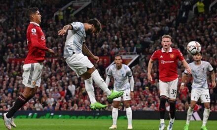 En la Premier League, Manchester United resurgió entre las cenizas con una victoria ante el Liverpool