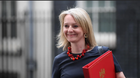 Nueva ministra de Reino Unido es la tercera mujer en la historia en ocupar el cargo