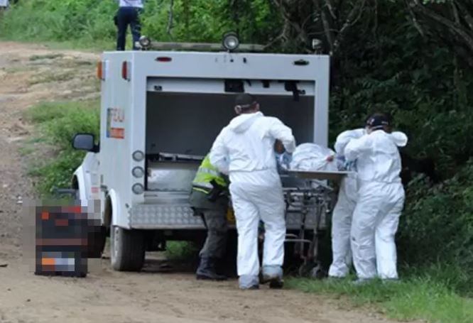 En Medellín encuentran en bolsas plásticas, cadáver de hombre atado de pies y manos en Medellín