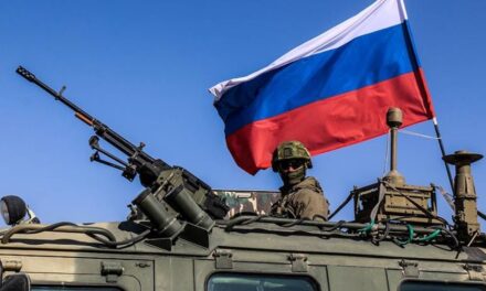 Rusos escapan de la movilización de reservistas y huyen a las fronteras