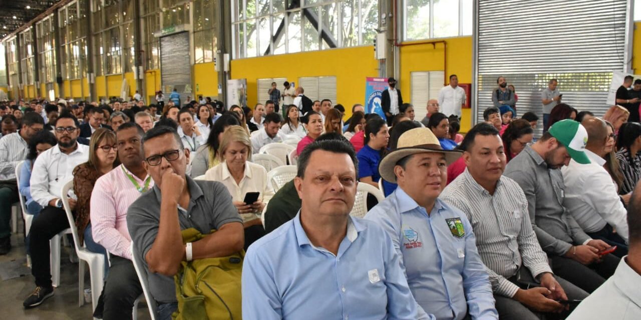 Educadores de Antioquia fueron galardonados con el Premio Maestros y Maestras para la Vida