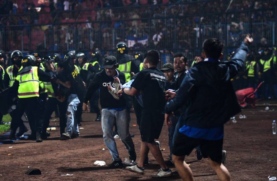 Sobreviviente a tragedia en estadio de Indonesia, revela hechos desgarradores, entérese en detalle