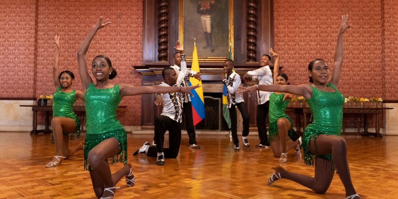 Jóvenes salseros de Florida, Valle del Cauca, a ‘sambar’: intercambio en Río de Janeiro para compartir su cultura afrocolombiana y aprender de la samba brasilera