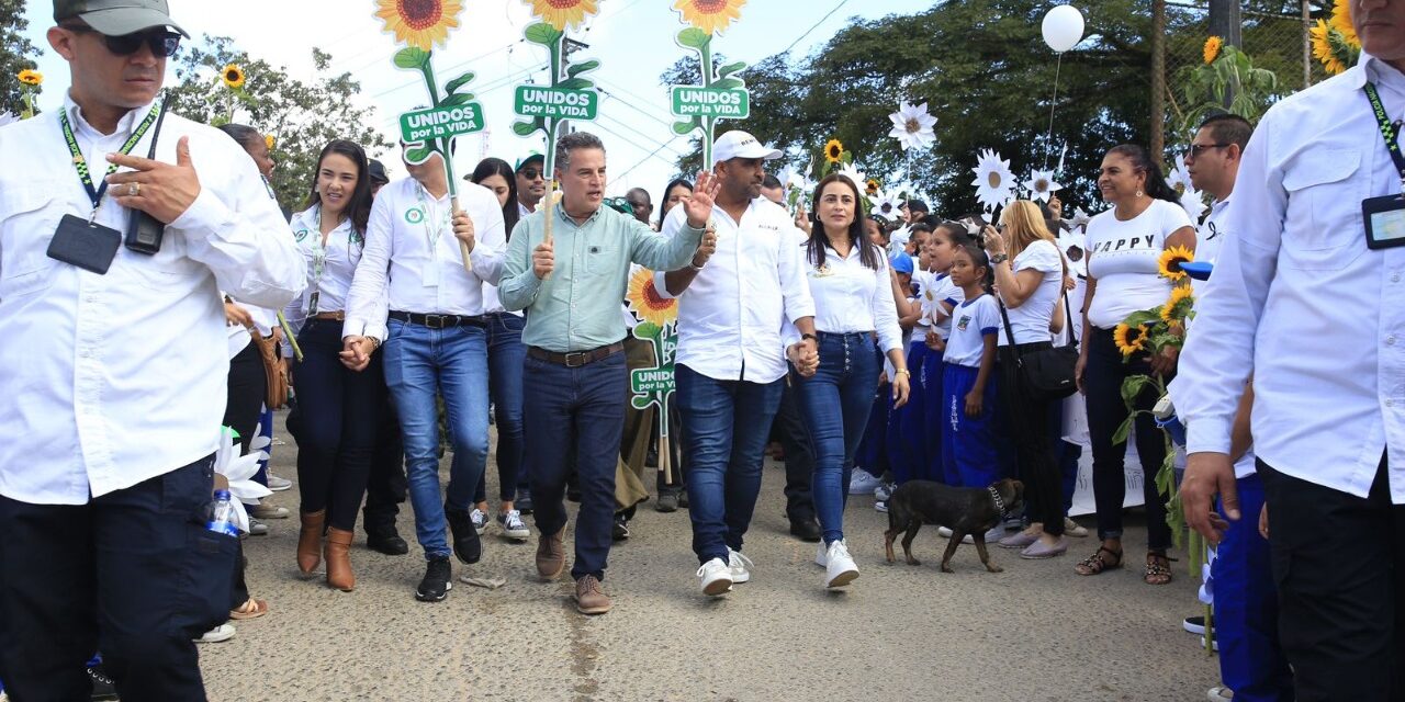 En memoria del niño Maximiliano Tabares, el gobernador de antioquia presidió movilización ciudadana por el respeto a la vida