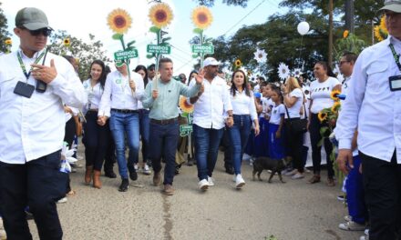 En memoria del niño Maximiliano Tabares, el gobernador de antioquia presidió movilización ciudadana por el respeto a la vida