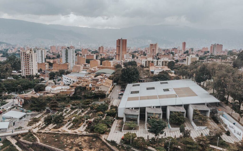 El Sistema de Bibliotecas Públicas de Medellín recibe el Premio Nacional Daniel Samper Ortega 2022