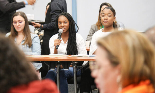 Medellín crea el primer mecanismo de defensa jurídica para estudiantes universitarias