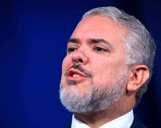 Iván Duque cuestiona duramente la política económica de Petro