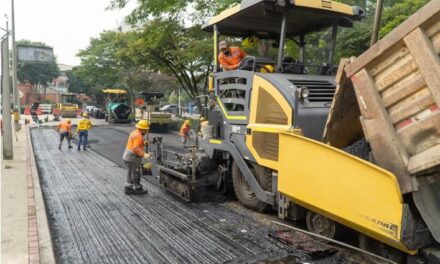 En Medellín fue repavimentada la primera vía utilizando plástico reciclado