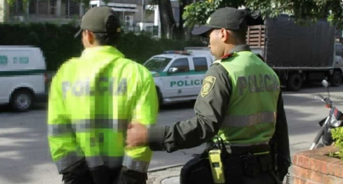 A la cárcel dos policías en Medellín por presunto caso de extorsión a un motociclista