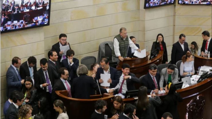 Aprueban la Reforma Tributaria en el Senado y en la Cámara