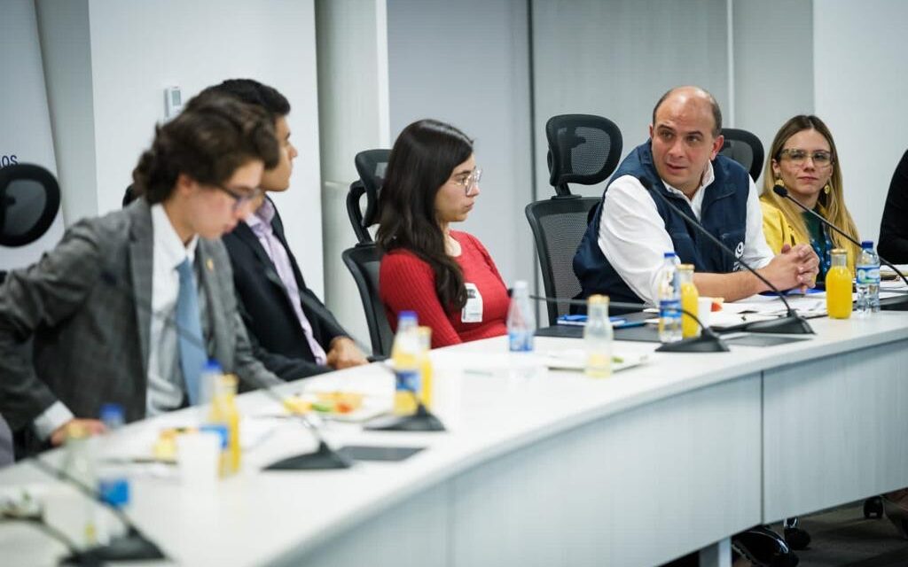 Defensor del Pueblo instaló la Mesa Nacional Multipartidista de Jóvenes