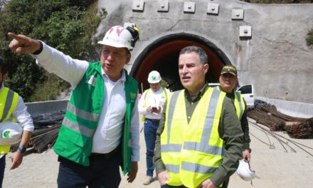 Gobernador y diputados de Antioquia visitaron las obras del túnel Guillermo Gaviria Echeverri