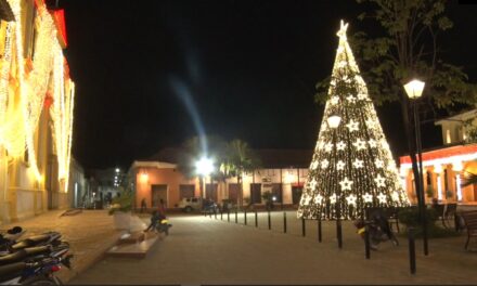 Mompox, la ciudad de Dios resplandece con el alumbrado navideño