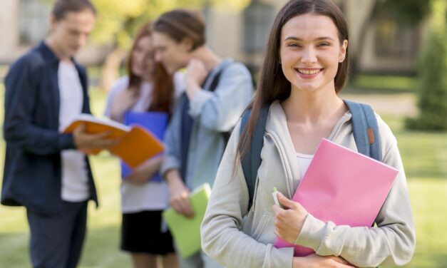 Universidad de los Andes firma convenio con Uniandinos