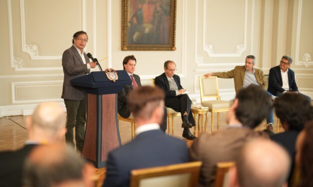 Presidente Petro anunció que los tenderos y tenderas del país serán sus representantes en las juntas directivas de las Cámaras de Comercio