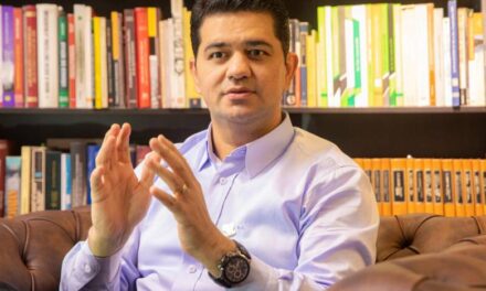Rodolfo Correa candidato a la alcaldía de Medellín denuncia amenazas durante su campaña política
