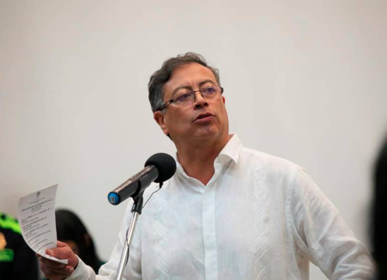 Presidente Gustavo Petro aseguró que no le subirá a la edad pensional