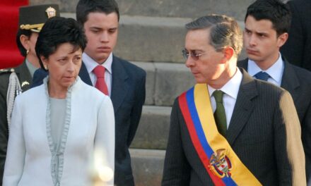 Hijos y esposa de Álvaro Uribe presuntamente contrataron de manera directa por más de 12.000 millones en el gobierno de Federico Gutiérrez