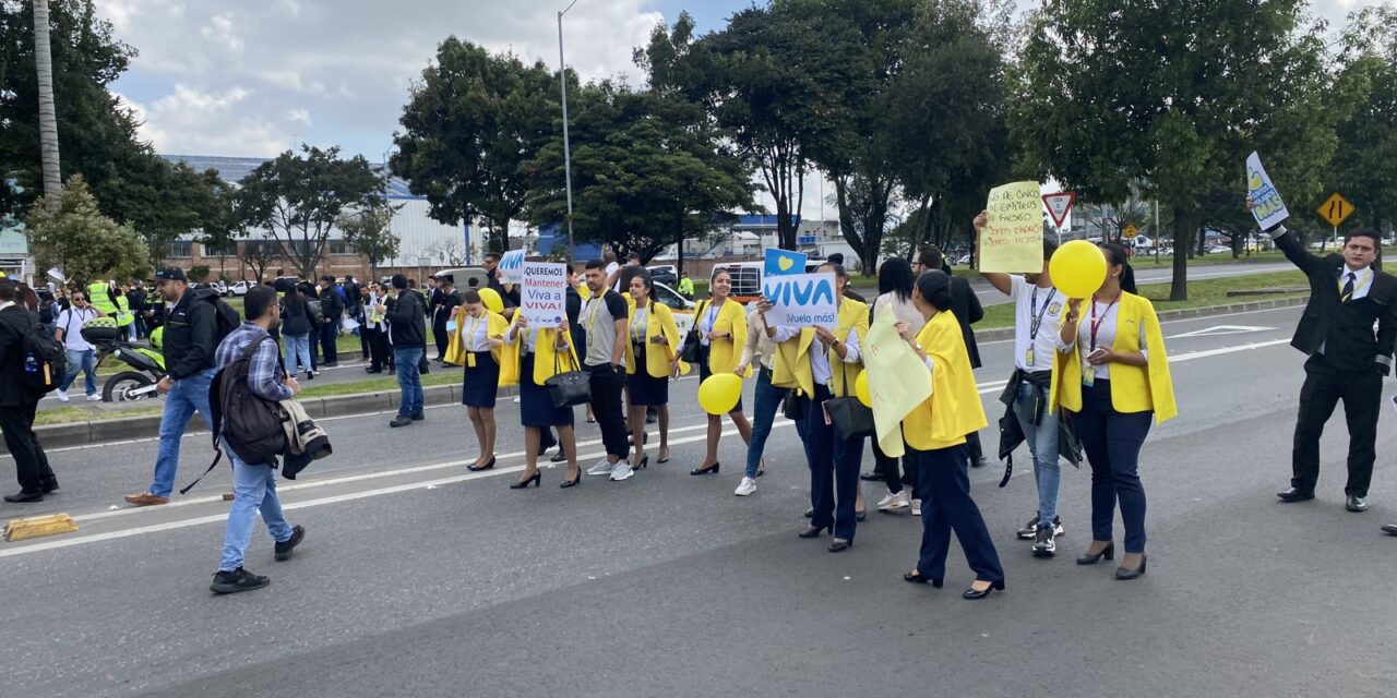 Más de 300 trabajadores de la aerolínea Viva Air podrían quedar desempleados