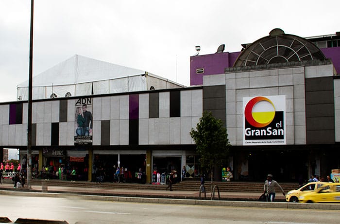 Comerciantes del centro sufren por caída del 25% en ventas en Bogotá.