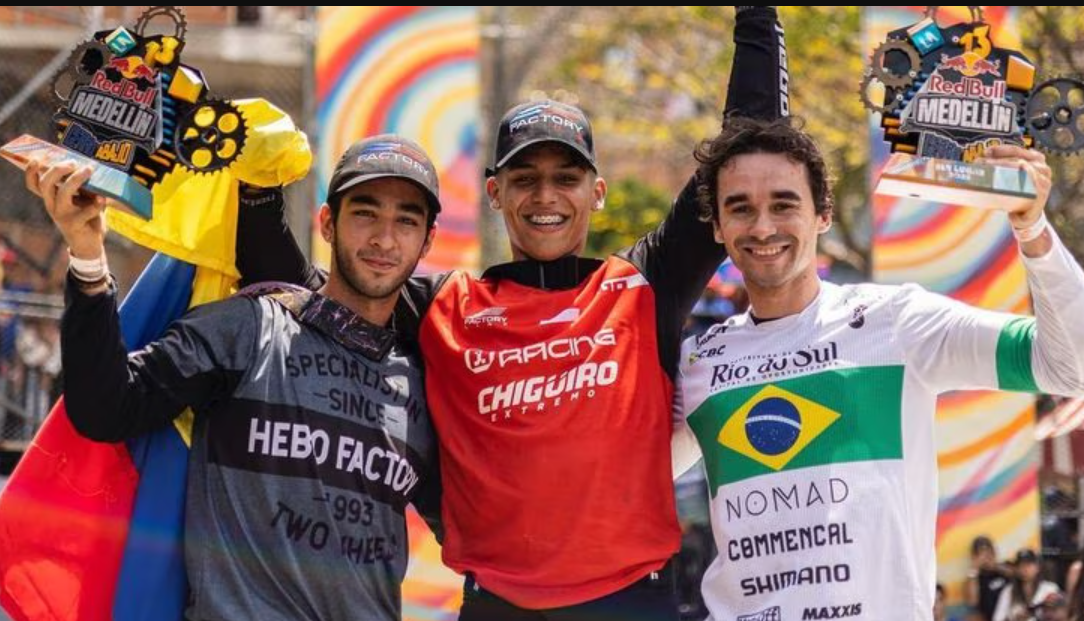 Juanfer Vélez Ganador Cerro Abajo Red Bull en Comuna 13 de Medellín