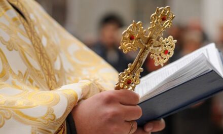 Piden a la iglesia católica y cristiana, crear cadena de oración para evitar el aborto en Medellín