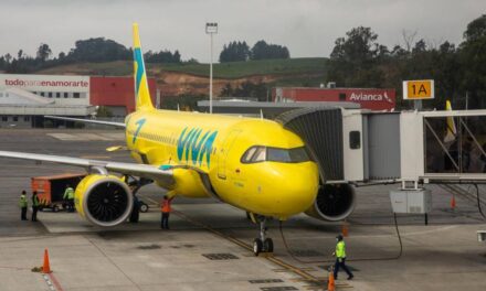 Sigue incierto el futuro de más de los  5 mil empleos de la Aerolínea  Viva Air