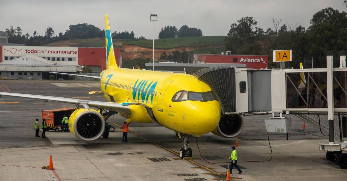 Sigue incierto el futuro de más de los  5 mil empleos de la Aerolínea  Viva Air