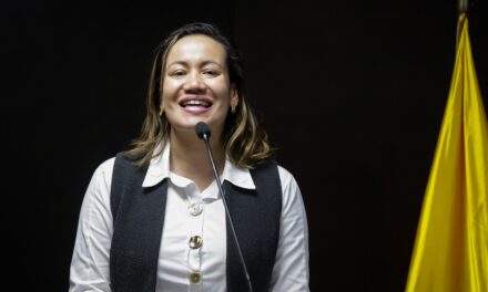 Ministra Carolina Corcho: plantea “falsos dilemas y exceso de consignas