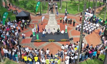 Se dio reapertura a la plaza Cayzedo