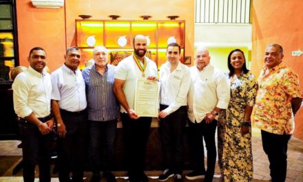 Albert Pujols un Grandes Ligas recibió la Orden Al Mérito Deportivo Simón Bolívar en Cartagena