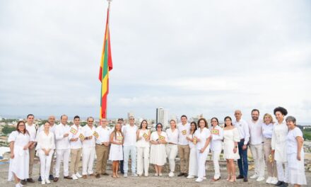 La Cuadrilonga ondea en el Castillo San Felipe en homenaje a los 490 años de Cartagena