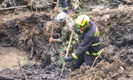 Organismos de rescate hallan restos de un vehículo y el cuerpo de una persona en inmediaciones de la vía a La Calera