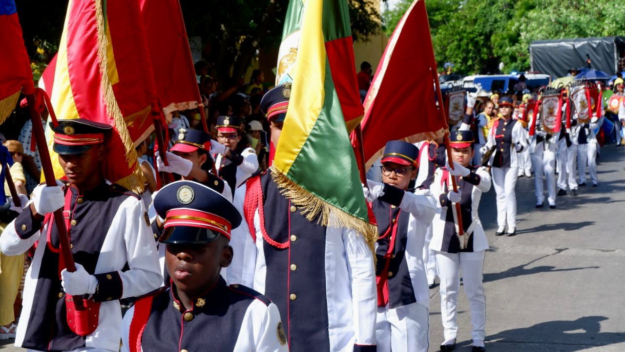 El Centro Histórico de Cartagena fue el escenario del desfile cívico y militar que conmemoró los 213 años de Independencia colombiana